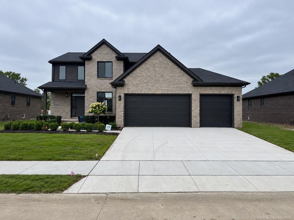 45537 Gable, Macomb
