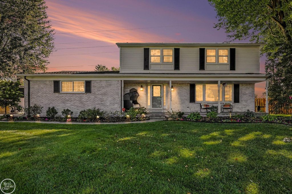 51300 Overhill Rd, Shelby Twp