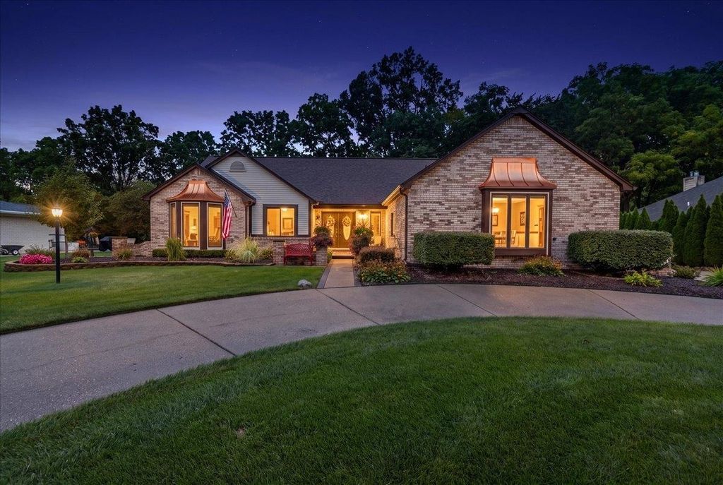 23811 Ronita Dr, Macomb Twp