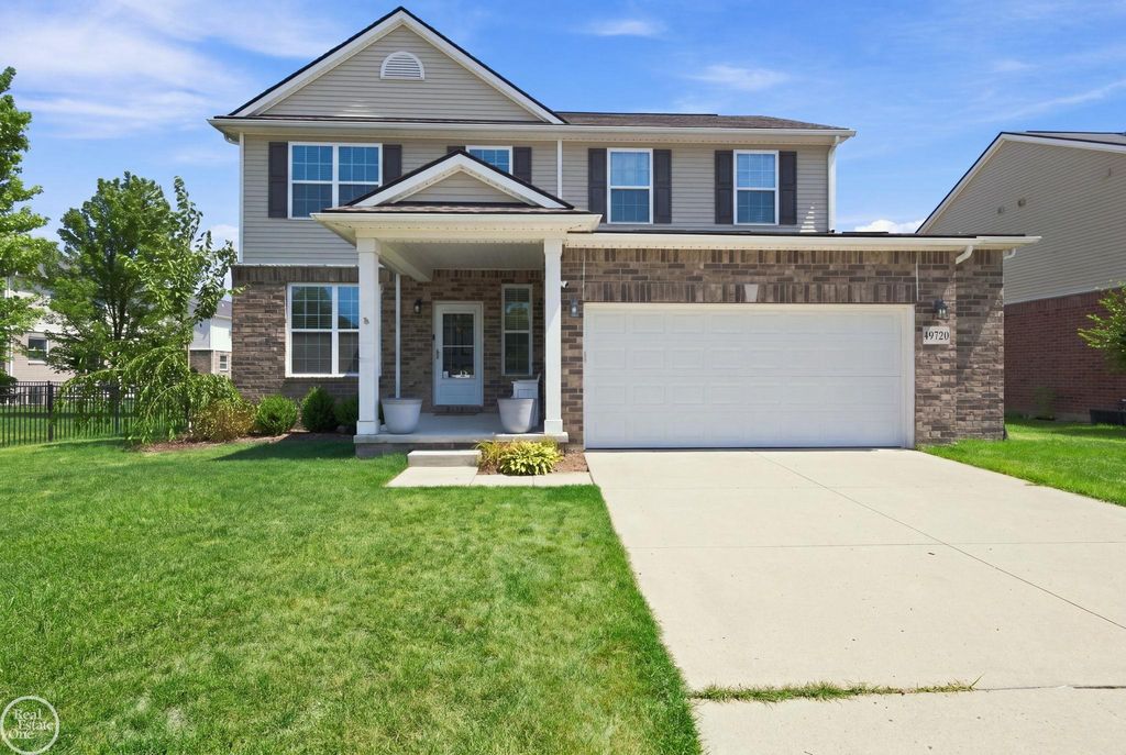 49720 E Central Park, Utica