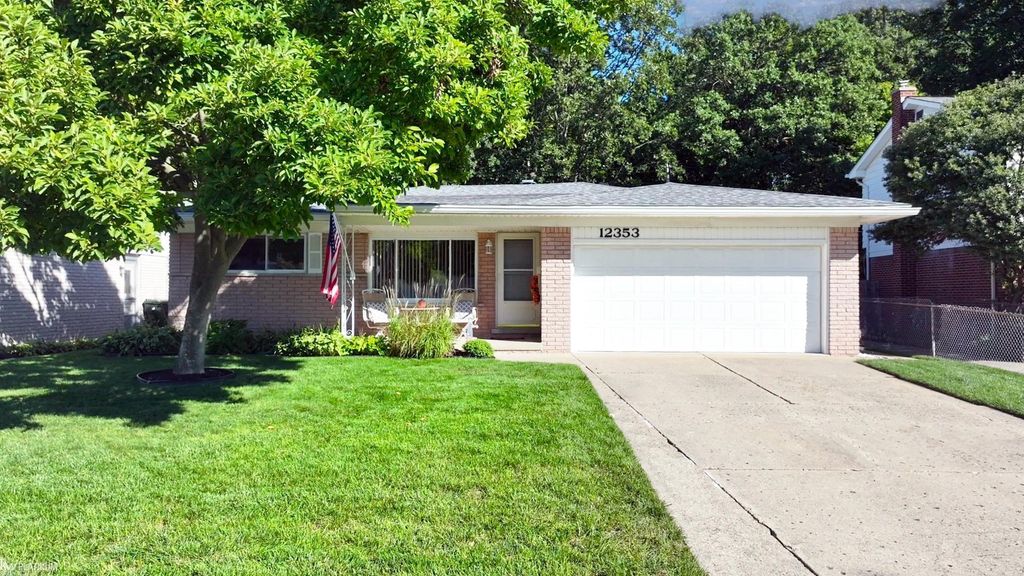 12353 Mair Dr, Sterling Heights