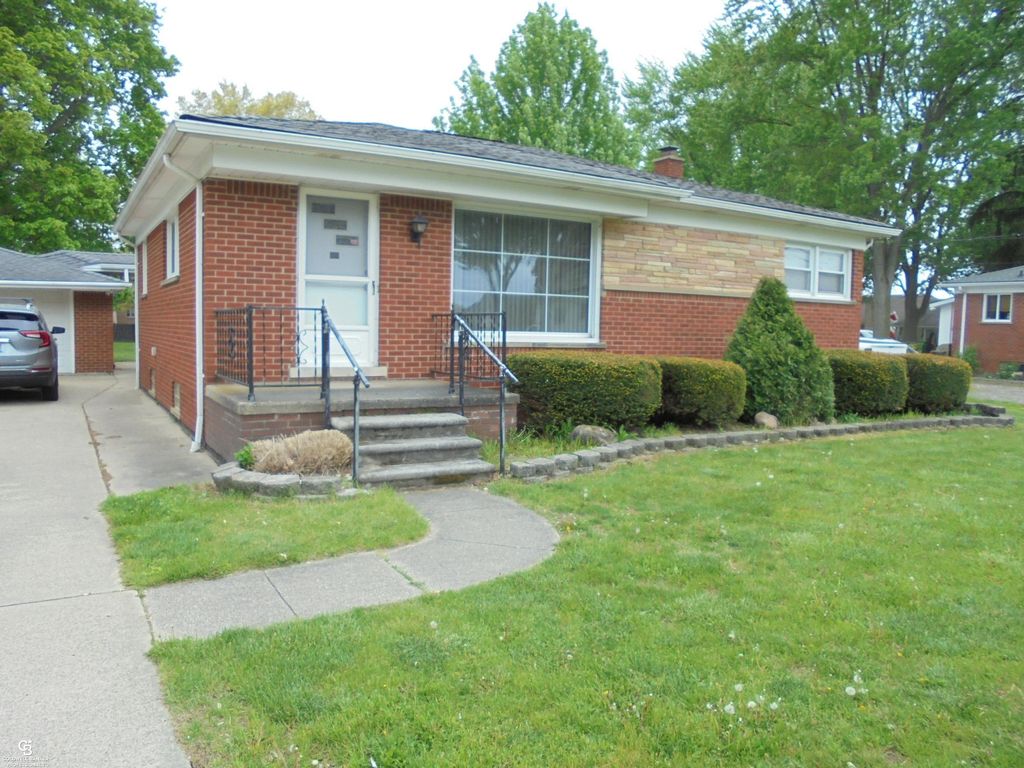 18138 22 Mile Rd, Macomb