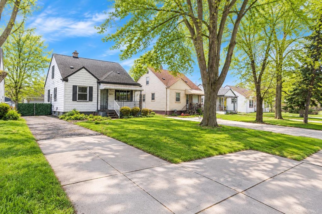 2980 Greenfield Rd, Berkley