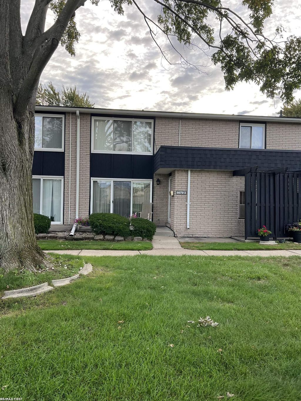 8679 Kennedy Cir, Warren