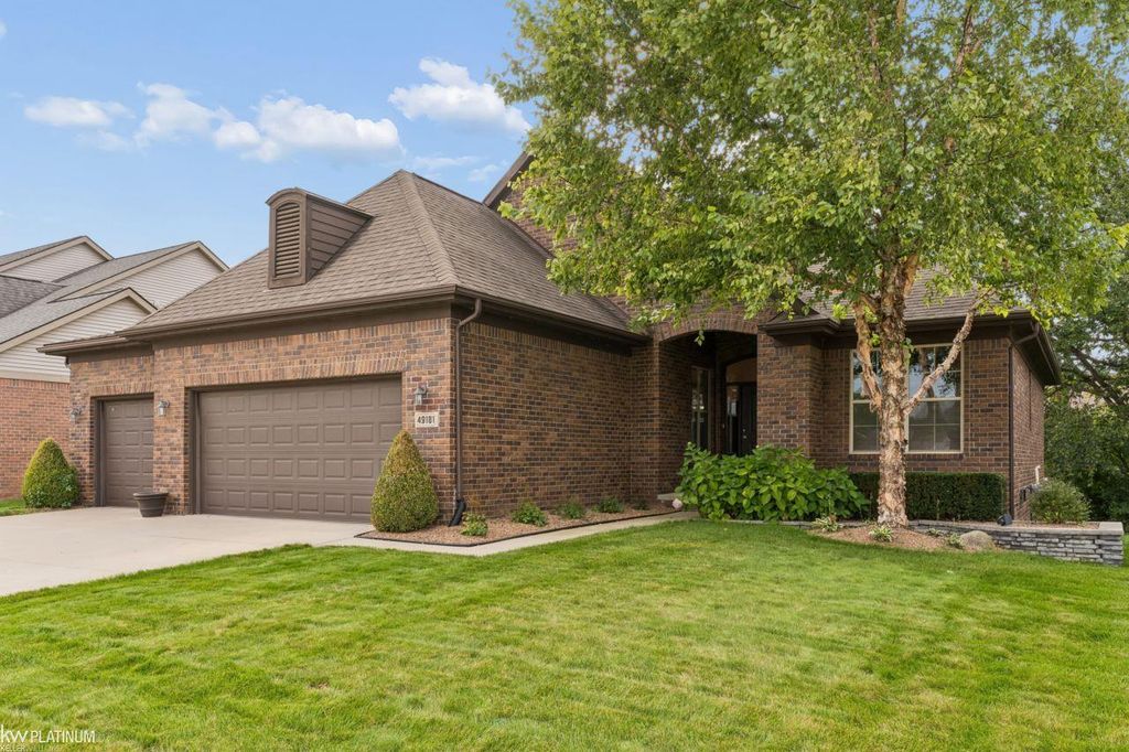 49181 Mustang Dr, Macomb