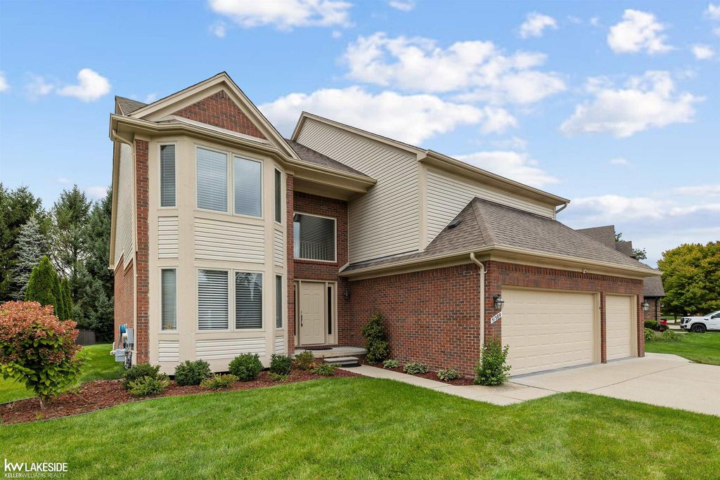 51389 Midland Cir, Macomb