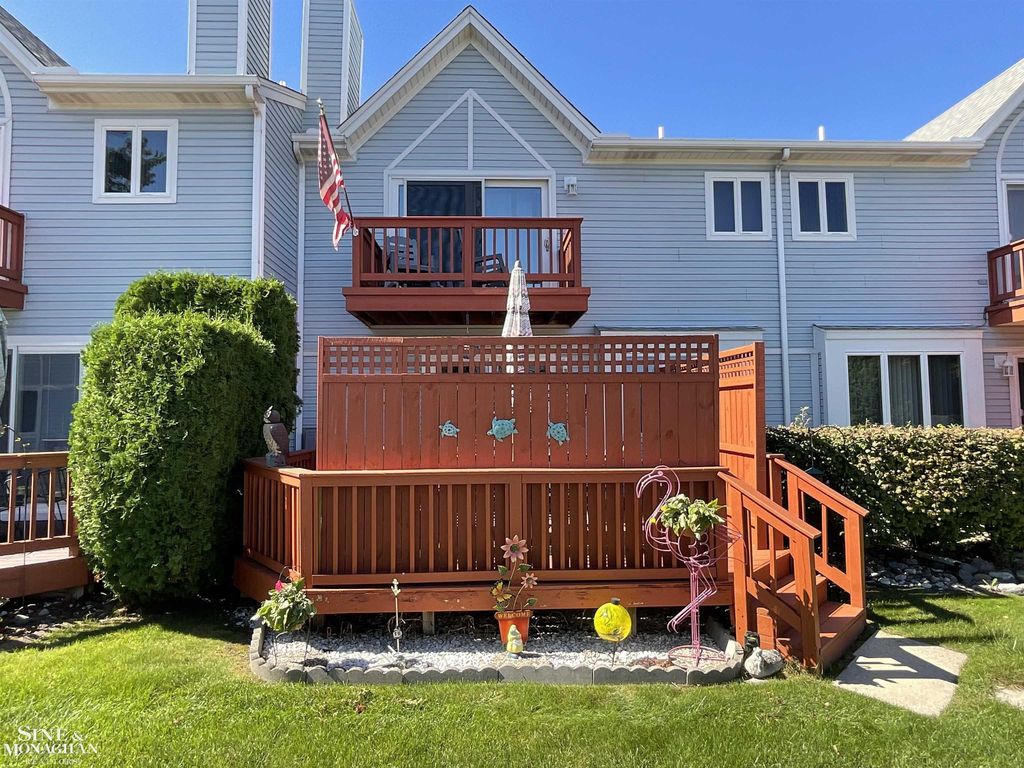148 Kenyon Dr, Algonac