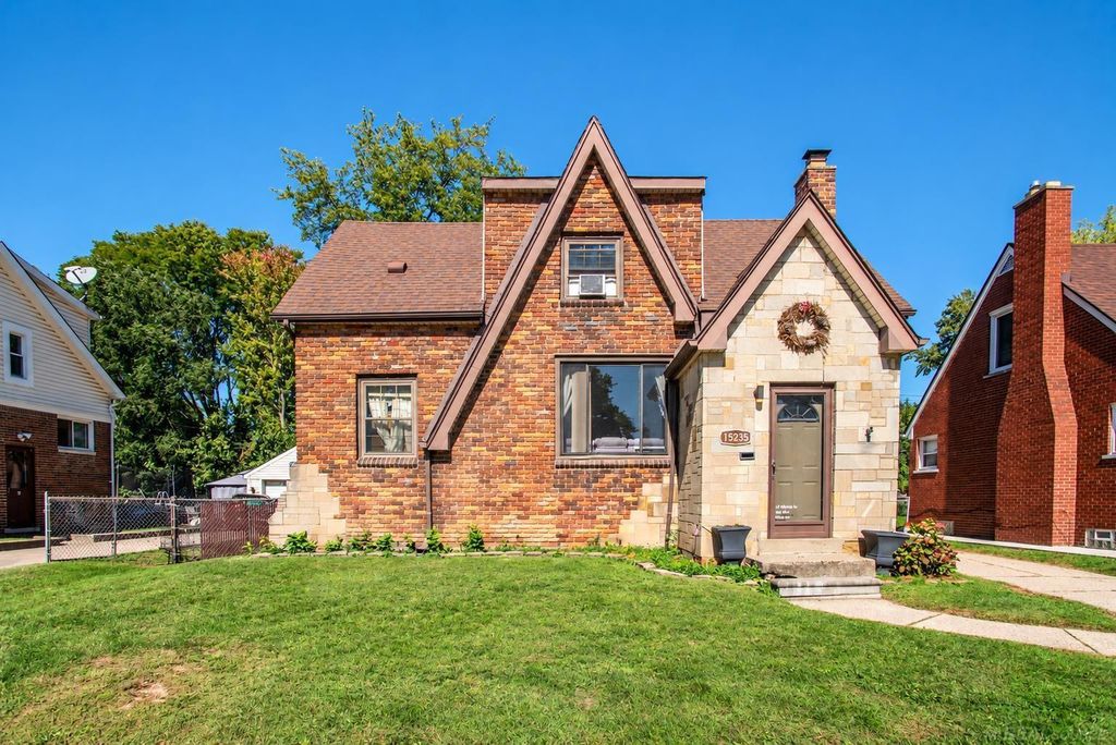 15235 Nehls Ave, Eastpointe