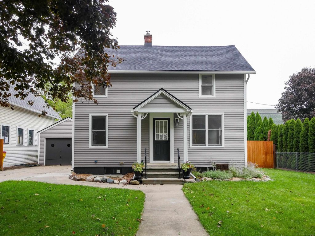 22761 W Main Rd, Armada