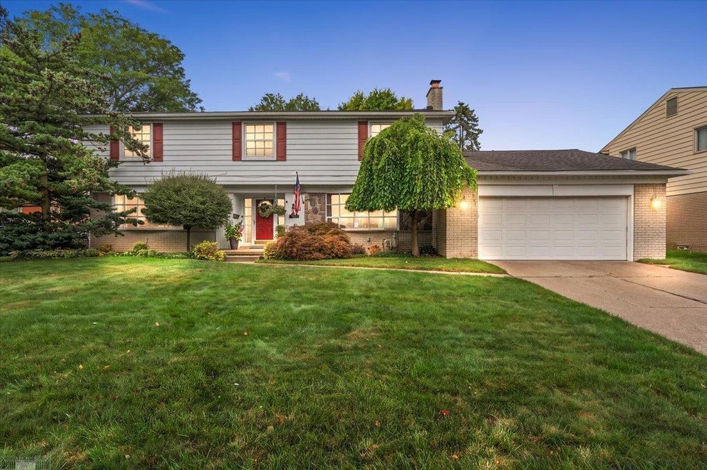 1345 Kinmore St, Dearborn Heights
