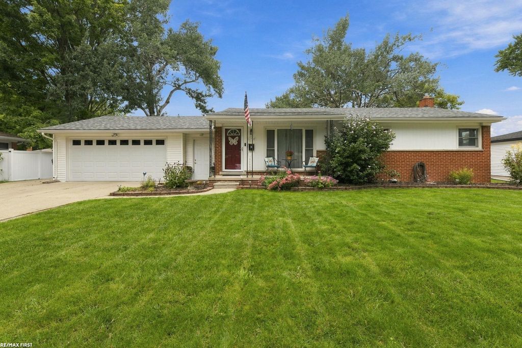 23789 Whitley None, Clinton Township