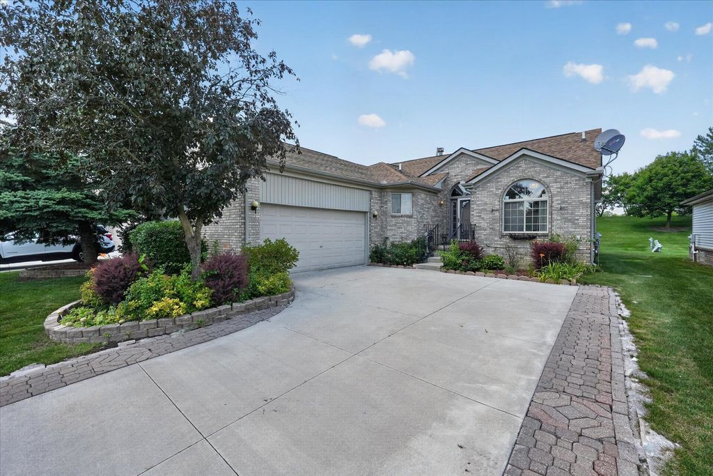 3527 New Boston Ave, Sterling Heights