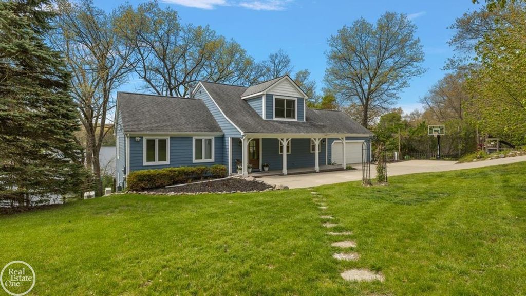 5231 Mattawa Dr, Independence Twp