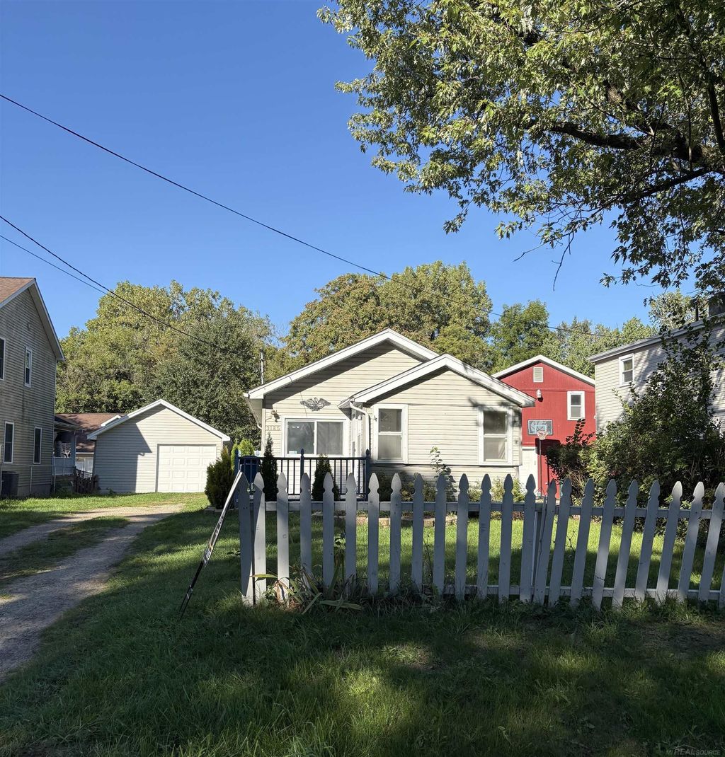 3185 Delaney St, Flint