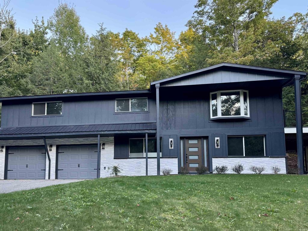 8111 Hedrick, Harbor Springs