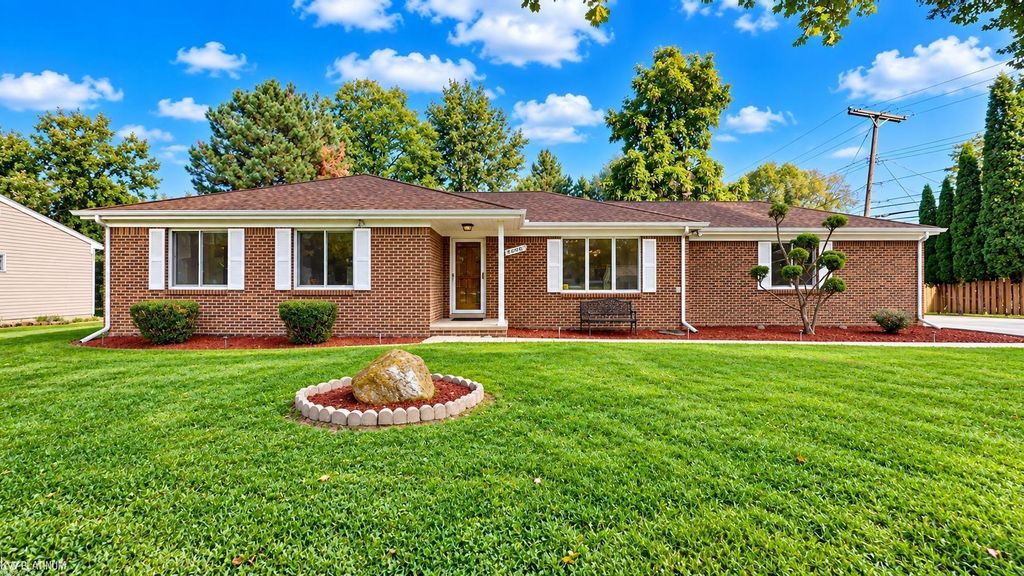 45440 Wakefield St, Shelby Twp