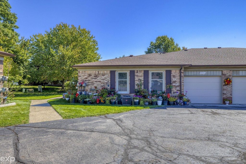 49554 Bishop Ct Ct, Shelby Twp