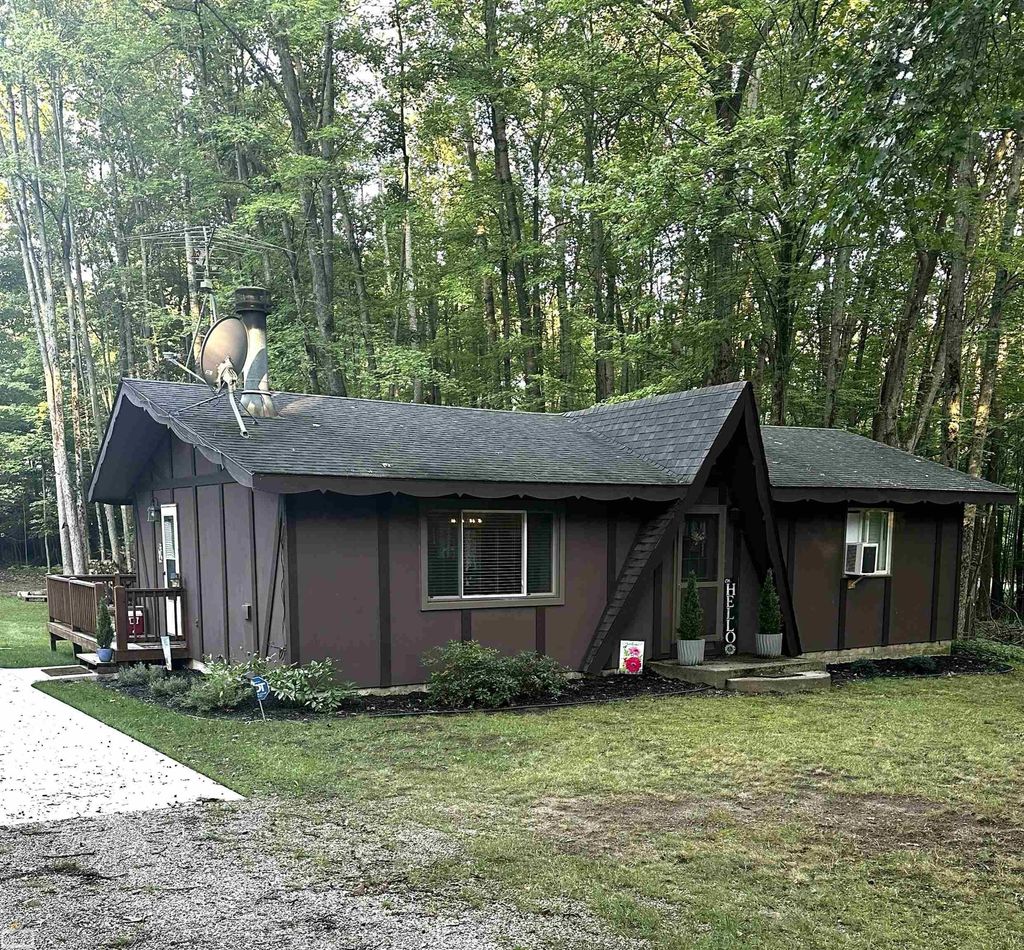 2191 Hemlock Ln, Farwell