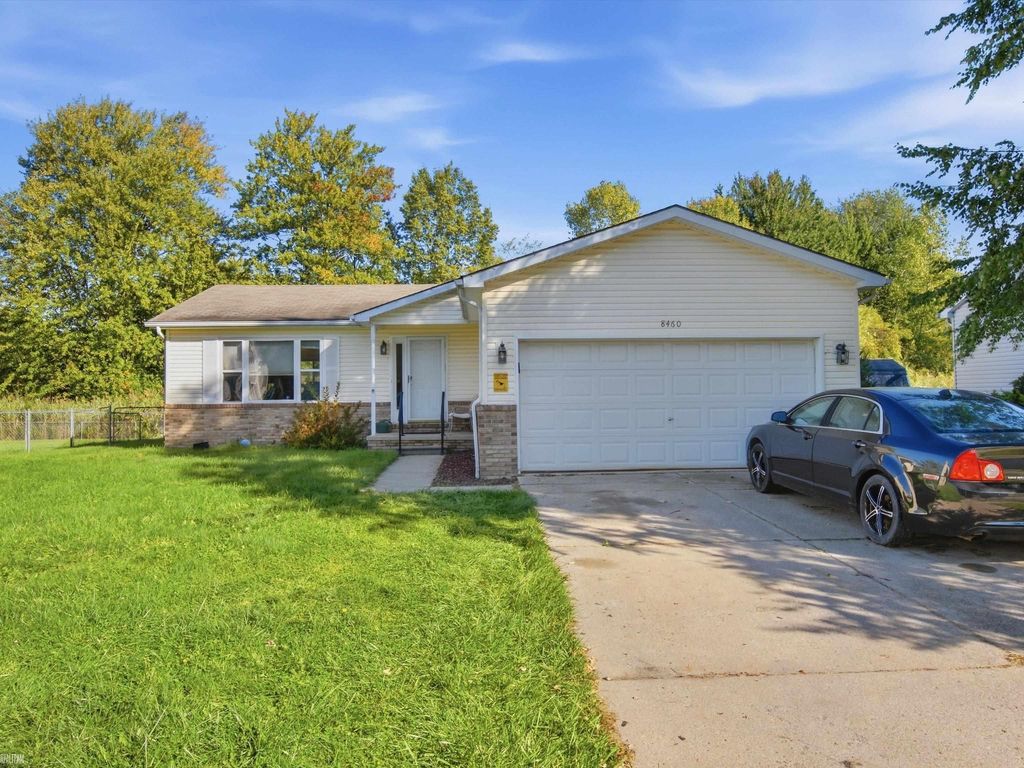 8460 Samantha Ln, Fair Haven