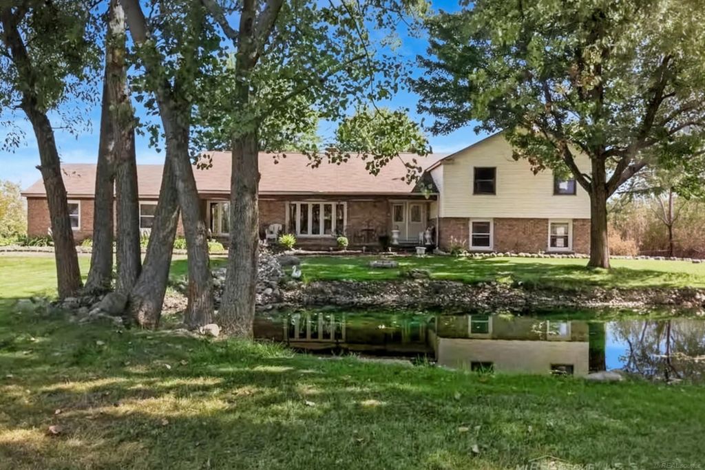 13775 Mesmer Rd, Allenton