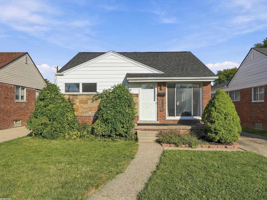 22786 Saxony Ave, Eastpointe