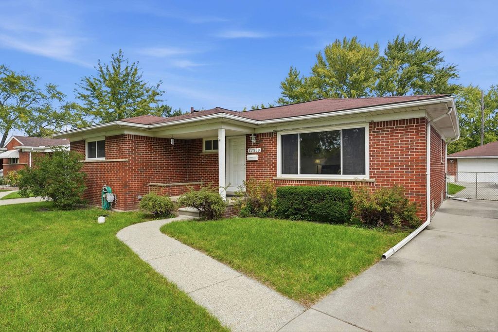 27830 Lorraine St, Warren