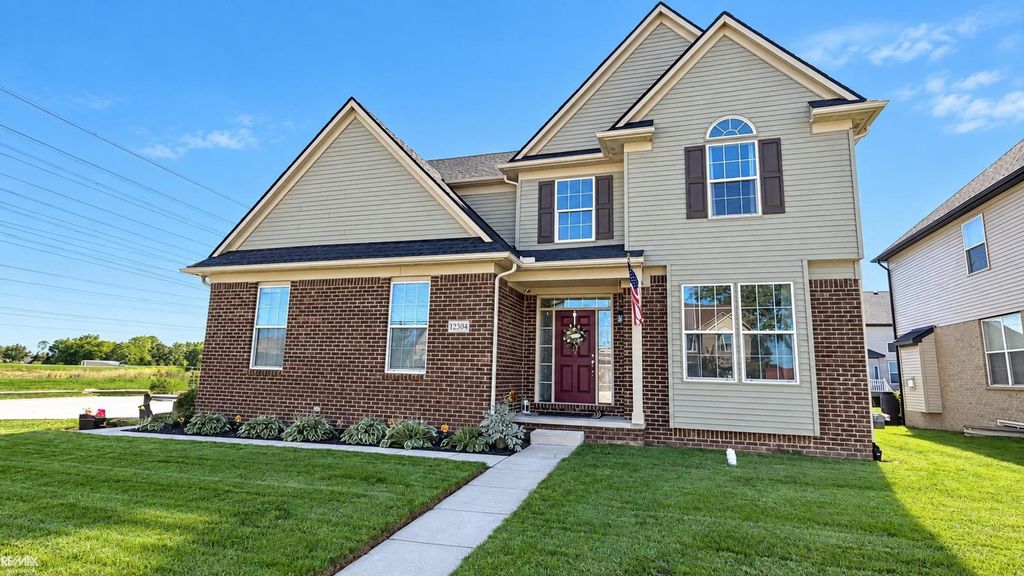 12304 Lincolnshire, Sterling Heights