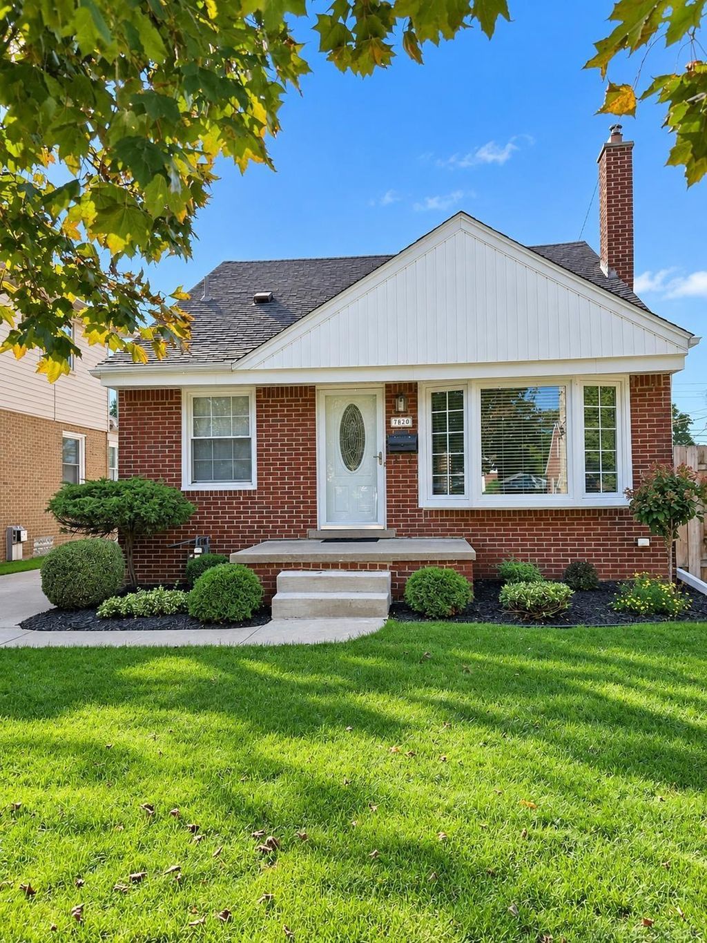 7820 Buckingham Ave, Allen Park