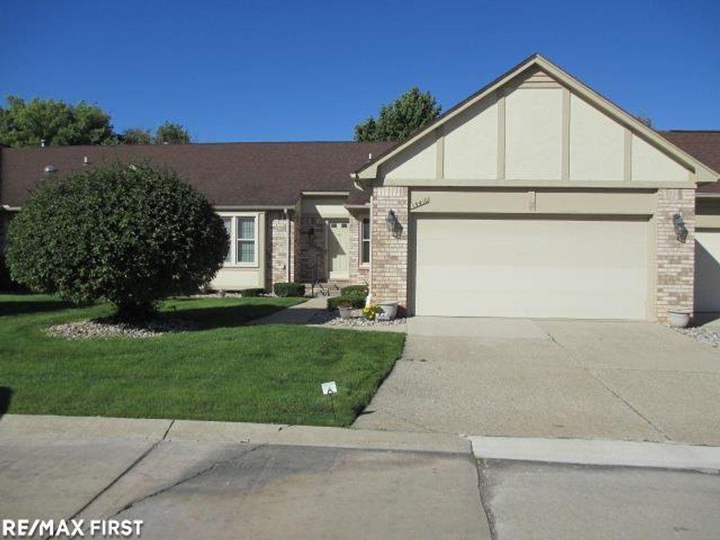 15410 Orchard Ridge Dr, Clinton Township