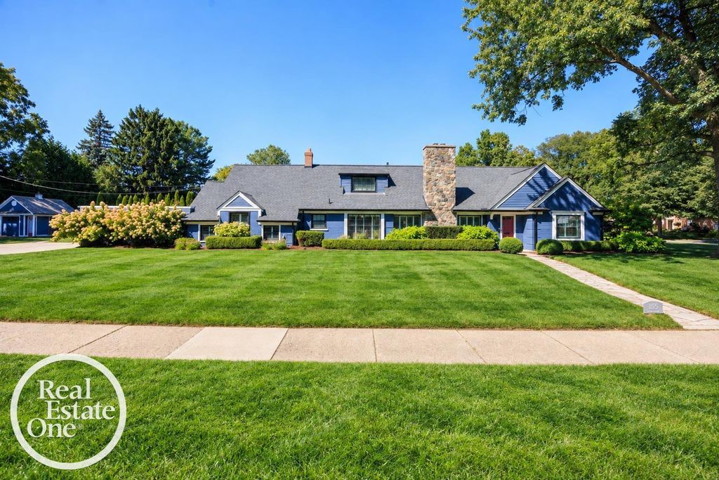 155 Lothrop Rd, Grosse Pointe Farms