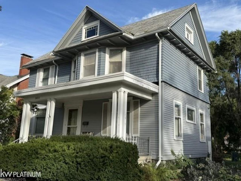 1411 Griswold St, Port Huron