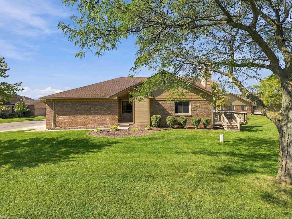 15385 Windmill Ct, Macomb Twp