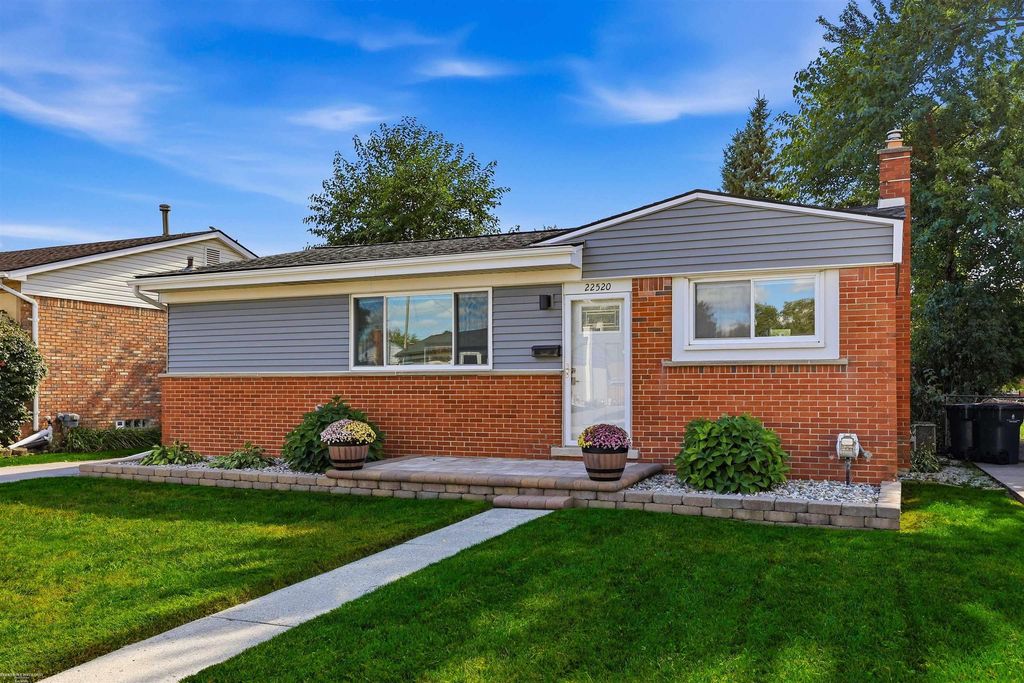 22520 Raymond St, Saint Clair Shores