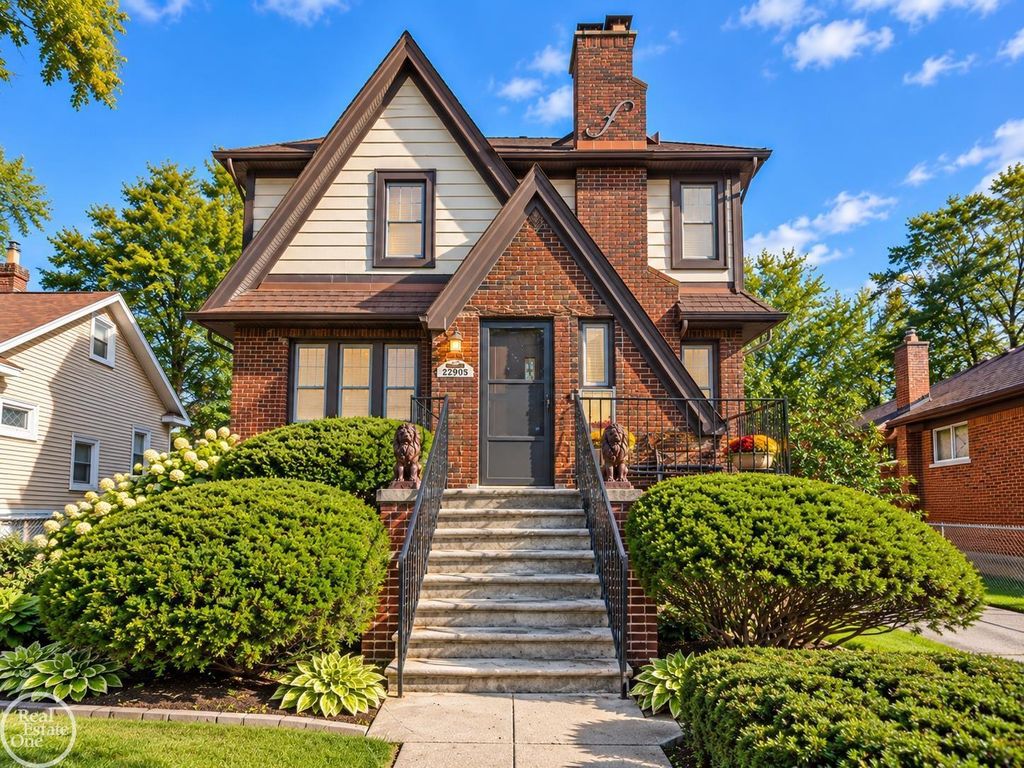 22905 Violet St, Saint Clair Shores