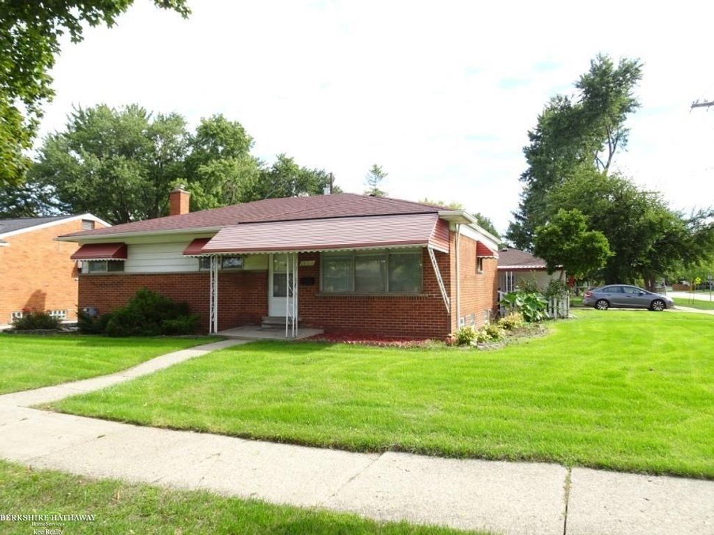 28014 Lorraine Ave, Warren