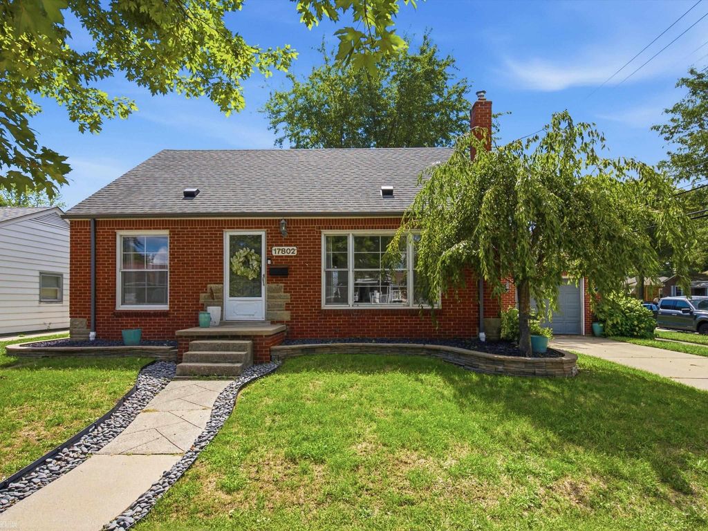 17802 Homer St, Roseville