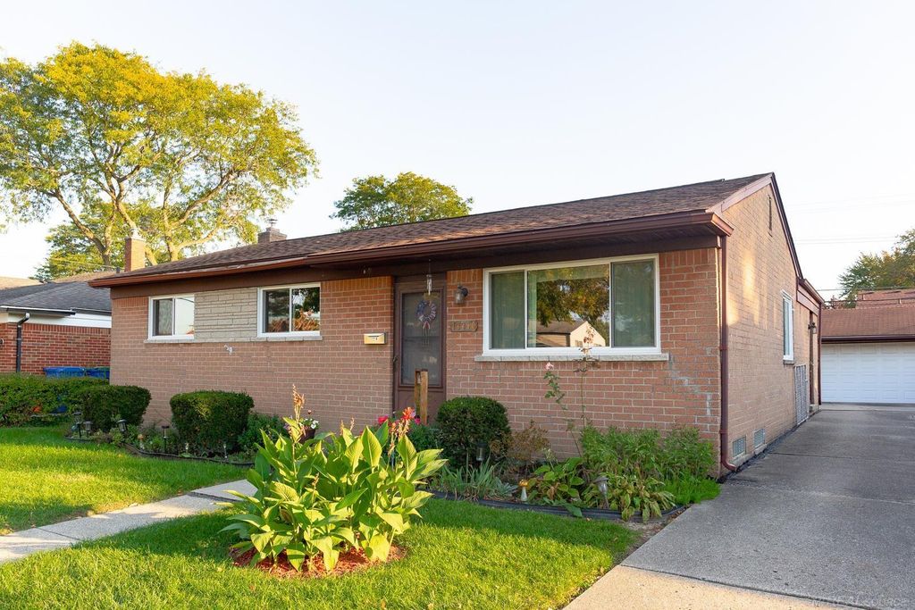 13790 Joyce Dr, Warren