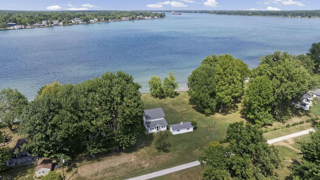 156 N Russell Drive Dr, Russell Island