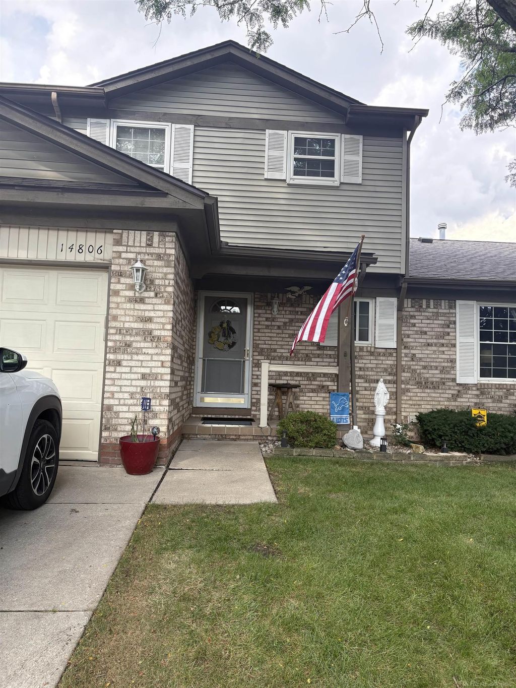 14806 Paris Ct, Allen Park
