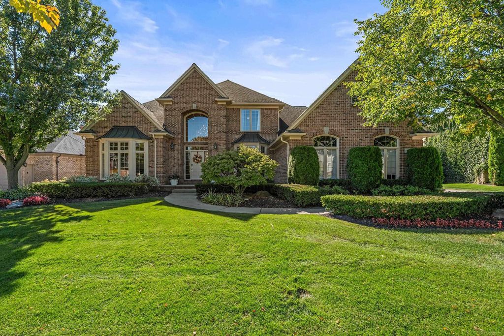 54185 Carrington Dr, Shelby Twp