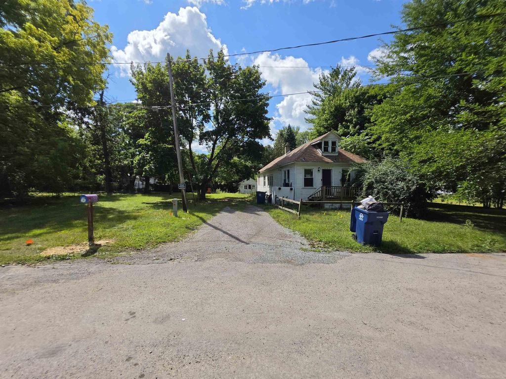 4237 Wood St, Saginaw