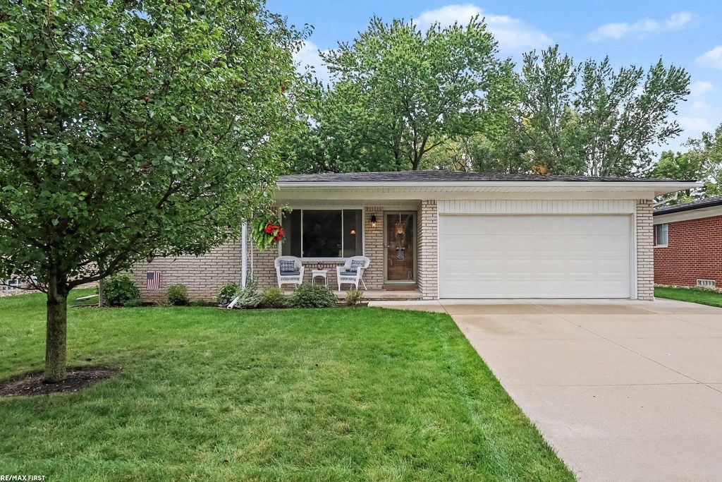 17512 Contesti, Clinton Township