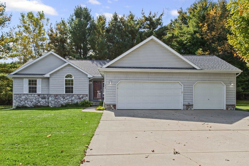 6460 Whisper Ridge Ct, Burton