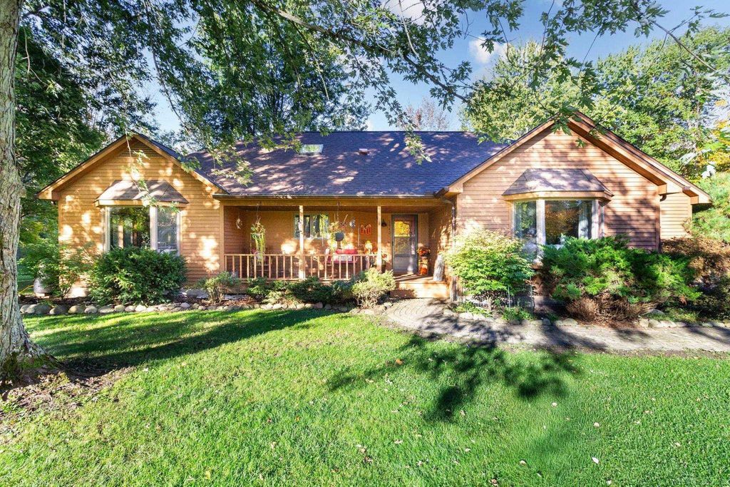 3940 Wadhams Rd, East China