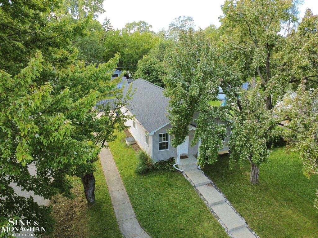 24805 Midland Ave, Redford