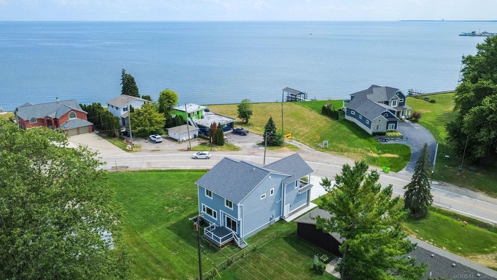 37235 Jefferson Ave, Harrison Twp