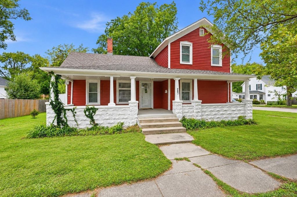207 Cherry, Three Oaks