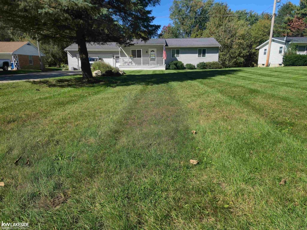 11124 Main Rd, Fenton charter township