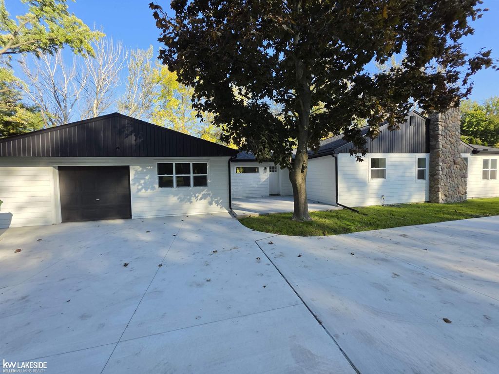 11301 25 Mile Rd, Shelby Twp