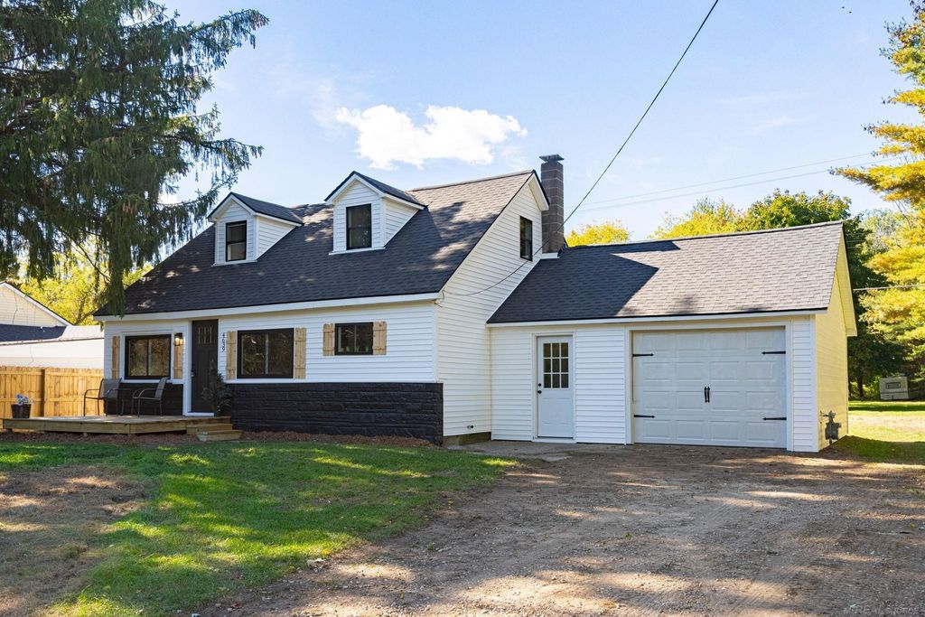 4639 Brott Rd, North Street